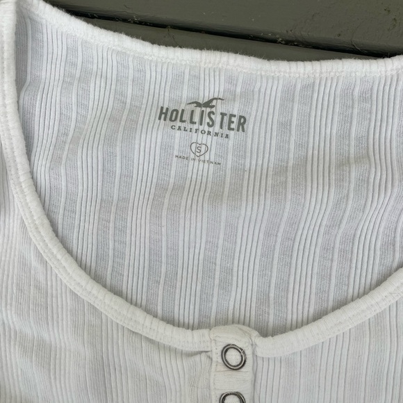 HOLLISTER Ribbed White Tee Size Small - Picture 3 of 3